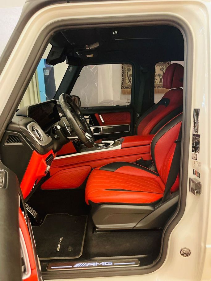 Подержанный Mercedes-Benz G-Class AMG 63 4x4 Squared II (W463), 4.0 л, 2020 в Шардже от Alyamama Motors Белый цвет. Европейская | AUTO.AE
