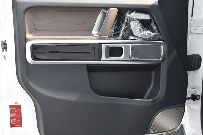 New Mercedes-Benz G-Class AMG 63 AMG II (W465) Facelift, 4.0 l, 2024 in Sharjah by Alfaris Used Cars, White color.  | AUTO.AE