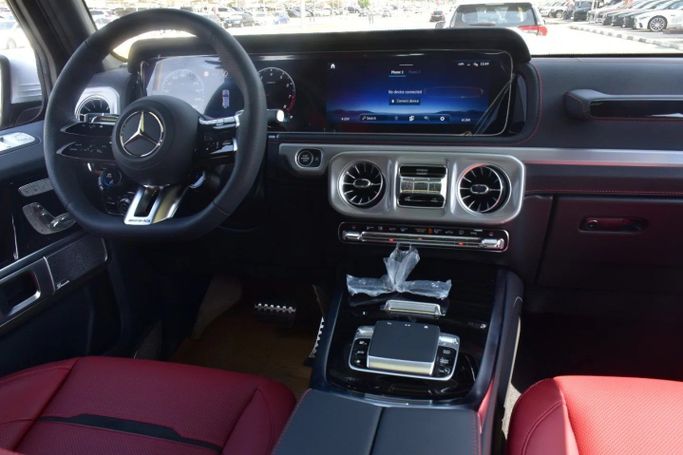 Новый Mercedes-Benz G-Class AMG 63 AMG II (W465) Рестайлинг, 4.0 л, 2025 в Шардже от Alfaris Used Cars Белый цвет. Other | AUTO.AE