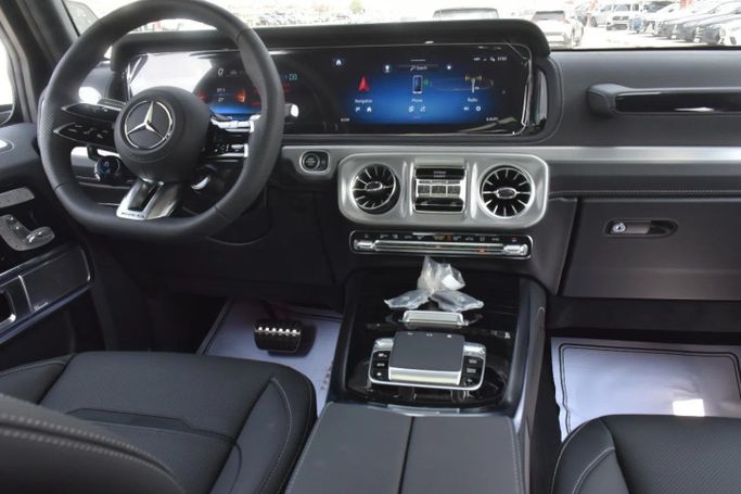Новый Mercedes-Benz G-Class AMG 63 AMG II (W465) Рестайлинг, 4.0 л, 2025 в Шардже от Alfaris Used Cars Белый цвет. Other | AUTO.AE