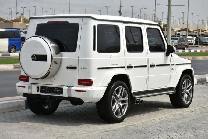 Подержанный Mercedes-Benz G-Class AMG 63 AMG II (W463), 4.0 л, 2024 в Шардже от Alfaris Used Cars Белый цвет. Other | AUTO.AE
