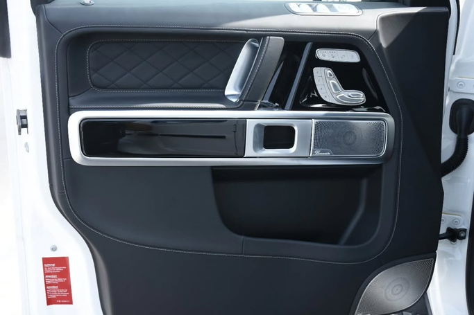 New Mercedes-Benz G-Class AMG 63 AMG II (W465) Facelift, 4.0 l, 2025 in Sharjah by Alfaris Used Cars, White color. Other | AUTO.AE