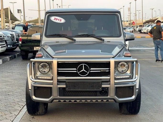 Подержанный Mercedes-Benz G-Class AMG 63 AMG I (W463) Рестайлинг 3, 5.5 л, 2015 в Шардже от Taj Al Impratoor Used Cars Серый цвет. GCC | AUTO.AE