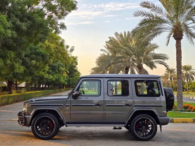 Used Mercedes-Benz G-Class 500 III (W463), 4.0 l, 2020 in Sharjah by Al Luluah Al Baithaa, Grey color.  | AUTO.AE