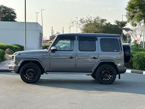 Used Mercedes-Benz G-Class 400 III (W463), 2.9 l, 2021 in Sharjah by Ryno Cars, Grey color. Japanese Specs | AUTO.AE