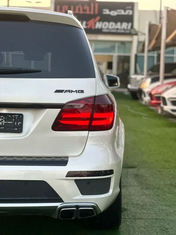 Подержанный Mercedes-Benz GL-Class AMG 63 AMG, 5.5 л, 2016 в Шардже от Ahmad alkhodari Motors Белый цвет. GCC | AUTO.AE