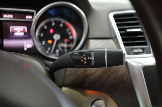 Used Mercedes-Benz GL-Class 500 II (X166), 4.7 l, 2015 in Sharjah by Al Qassem Cars Trading, White color. GCC Specs | AUTO.AE