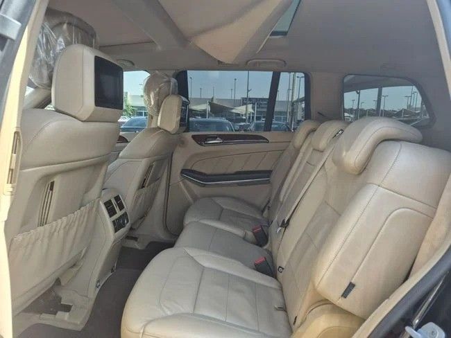 Подержанный Mercedes-Benz GL-Class 500 II (X166), 4.7 л, 2015 в Шардже от Al Sada used cars Черный цвет. GCC | AUTO.AE