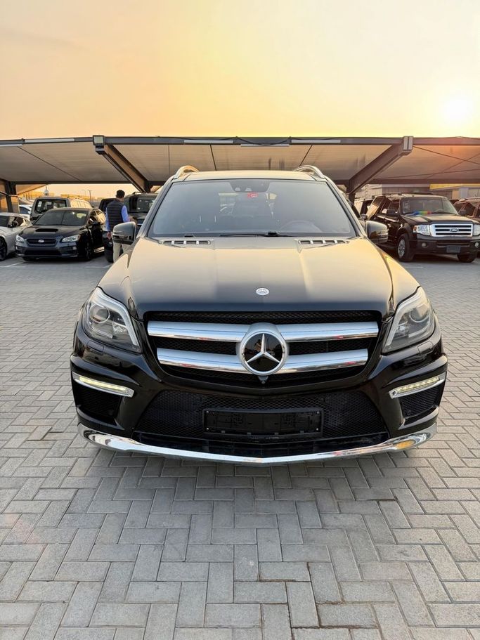 Used Mercedes-Benz GL-Class 500 II (X166), 4.7 l, 2014 in Sharjah by Malmo Used Cars, Black color. GCC Specs | AUTO.AE