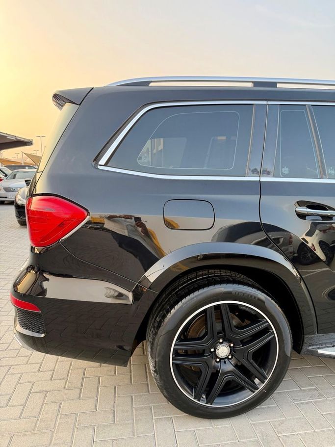 Used Mercedes-Benz GL-Class 500 II (X166), 4.7 l, 2014 in Sharjah by Malmo Used Cars, Black color. GCC Specs | AUTO.AE