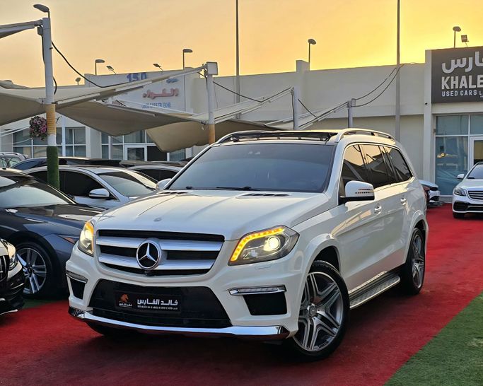 مستعملة Mercedes-Benz GL-Class 500 II (X166), 4.7 l, 2015 في في الشارقة من KHALED AL FARES 149، اللون أبيض. مواصفات الخليج | AUTO.AE | إعلان #261564