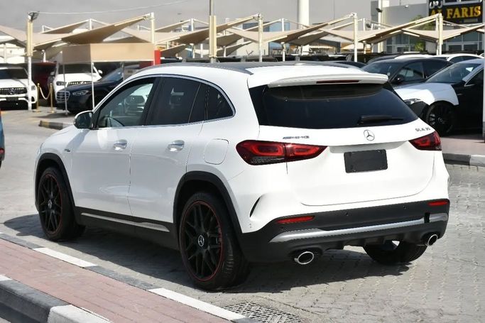 Новый Mercedes-Benz GLA AMG 35 AMG II (H247), 2.0 л, 2020 в Шардже от Alfaris Used Cars Белый цвет. Other | AUTO.AE