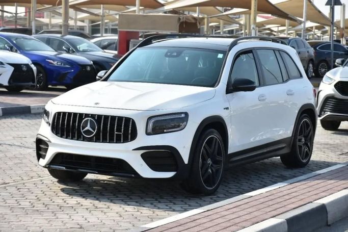 Used Mercedes-Benz GLB AMG 35 AMG I (X247), 2.0 l, 2021 in Sharjah by Alfaris Used Cars, White color. Other | AUTO.AE