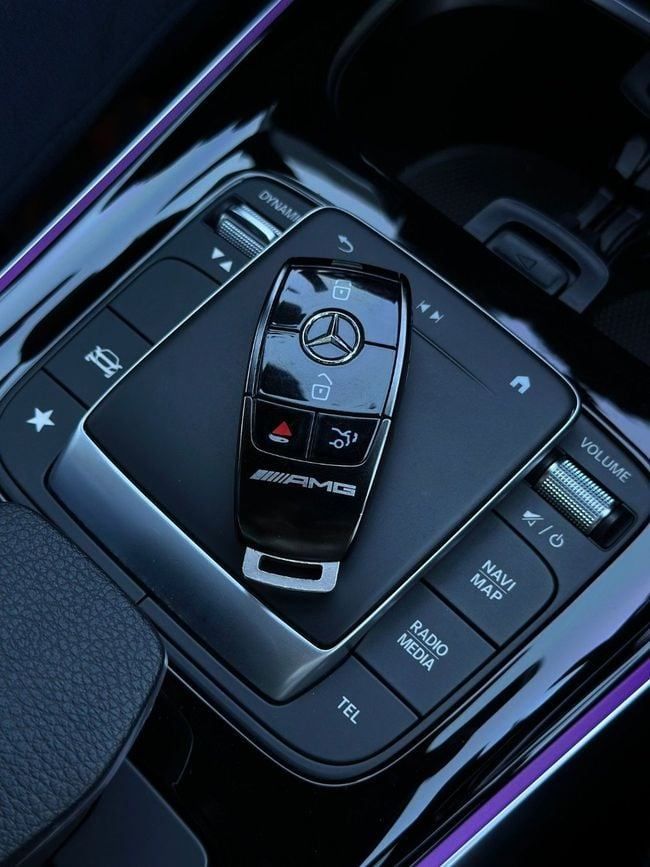 Подержанный Mercedes-Benz GLB AMG 35 AMG I (X247), 2.0 л, 2022 в Шардже от Berlin Used Cars Черный цвет. Американская | AUTO.AE