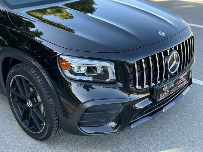 Подержанный Mercedes-Benz GLB AMG 35 AMG I (X247), 2.0 л, 2022 в Шардже от Berlin Used Cars Черный цвет. Американская | AUTO.AE