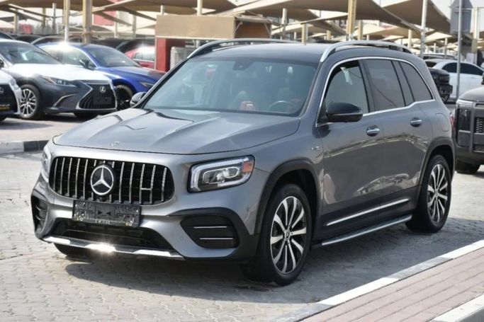 Used Mercedes-Benz GLB 250 I (X247), 2.0 l, 2020 in Sharjah by Alfaris Used Cars, Silver color. Other | AUTO.AE