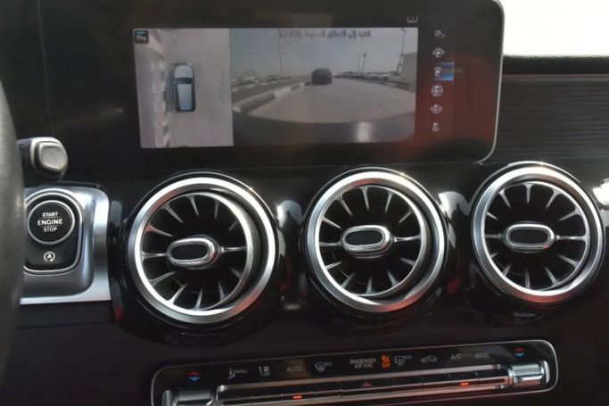 Used Mercedes-Benz GLB 250 I (X247), 2.0 l, 2020 in Sharjah by Alfaris Used Cars, Silver color. Other | AUTO.AE