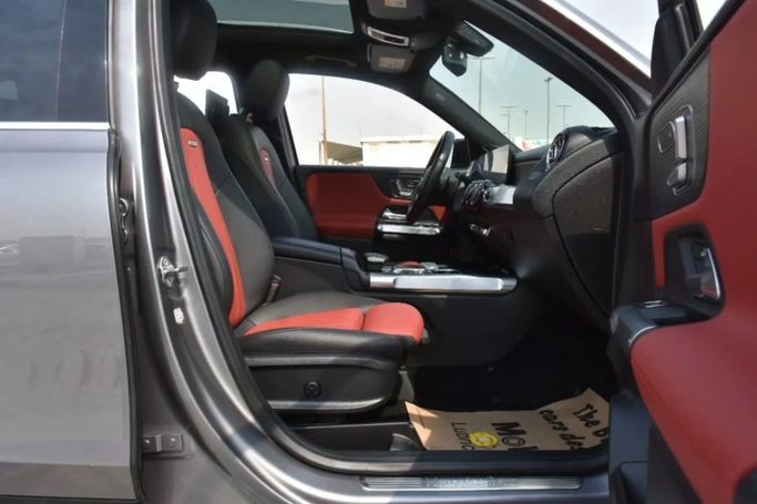 Used Mercedes-Benz GLB 250 I (X247), 2.0 l, 2020 in Sharjah by Alfaris Used Cars, Silver color. Other | AUTO.AE