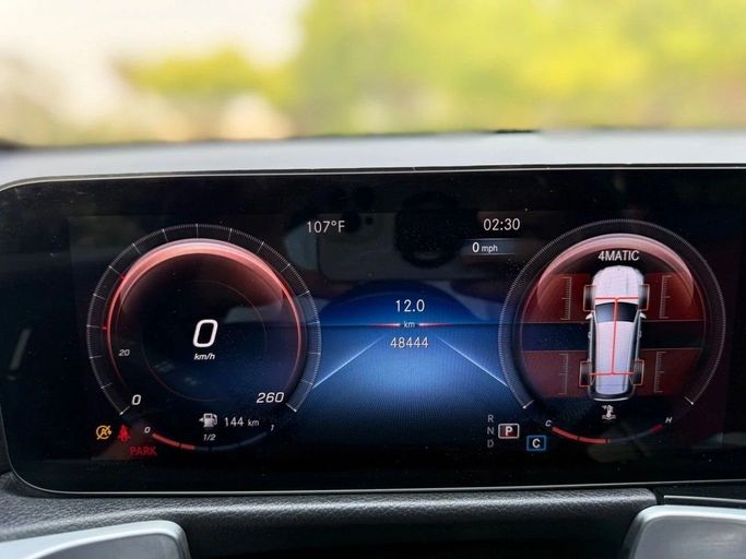 Подержанный Mercedes-Benz GLB 250 I (X247), 2.0 л, 2022 в Шардже от Alnawras Cars Белый цвет.  | AUTO.AE