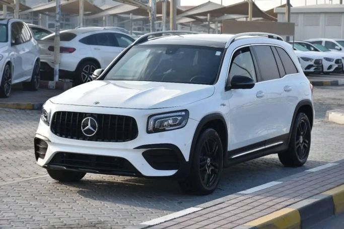 Used Mercedes-Benz GLB 250 I (X247), 2.0 l, 2020 in Sharjah by Alfaris Used Cars, White color. Other | AUTO.AE
