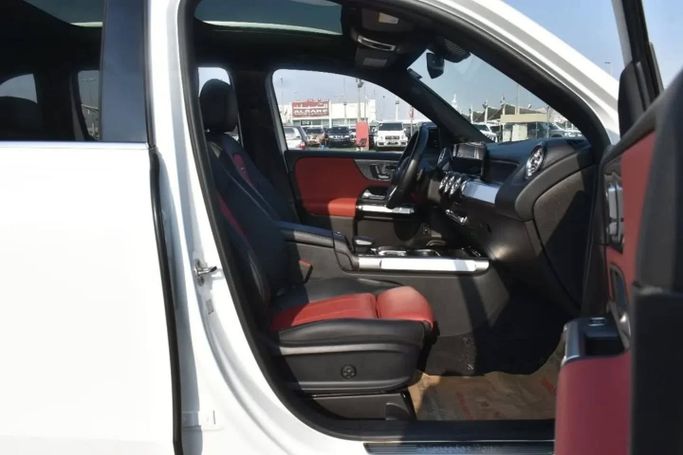 Used Mercedes-Benz GLB 250 I (X247), 2.0 l, 2020 in Sharjah by Alfaris Used Cars, White color. Other | AUTO.AE