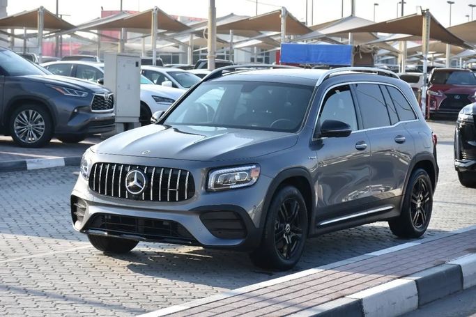 Подержанный Mercedes-Benz GLB 250 I (X247), 2.0 л, 2021 в Шардже от Alfaris Used Cars Серый цвет. Other | AUTO.AE