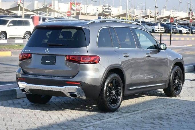 Подержанный Mercedes-Benz GLB 250 I (X247), 2.0 л, 2021 в Шардже от Alfaris Used Cars Серый цвет. Other | AUTO.AE