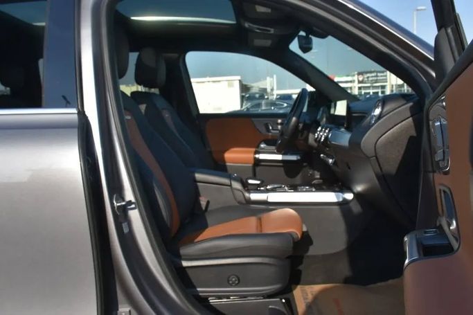 Подержанный Mercedes-Benz GLB 250 I (X247), 2.0 л, 2021 в Шардже от Alfaris Used Cars Серый цвет. Other | AUTO.AE