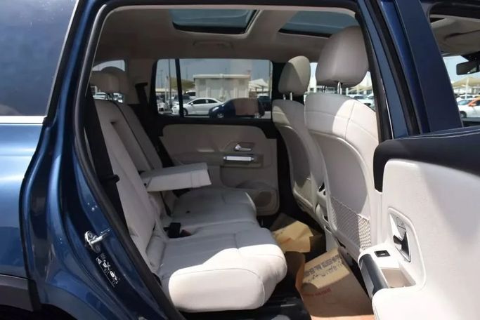 Used Mercedes-Benz GLB 250 I (X247), 2.0 l, 2020 in Sharjah by Alfaris Used Cars, Blue color. Other | AUTO.AE