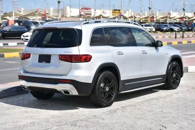 Used Mercedes-Benz GLB 250 I (X247), 2.0 l, 2020 in Sharjah by Alfaris Used Cars, Silver color. Other | AUTO.AE