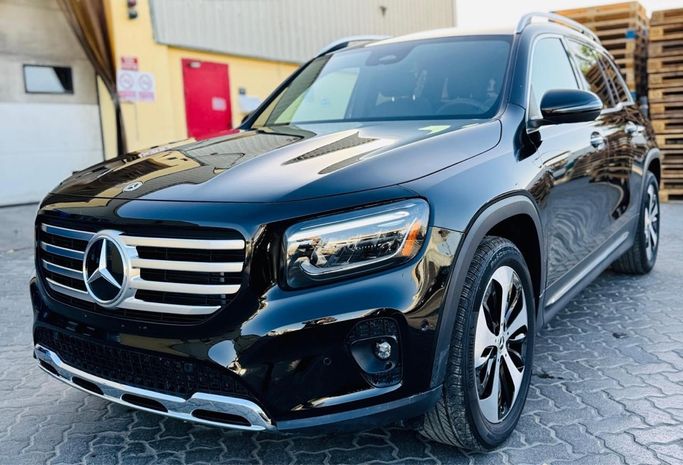 Подержанный Mercedes-Benz GLB 250 I (X247) Рестайлинг, 2.0 л, 2024 в Шардже от AHMED ULLA HAJI Черный цвет. Американская | AUTO.AE | Объявление #273830