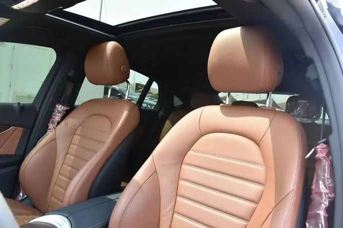 Подержанный Mercedes-Benz GLC AMG 43 AMG I (X253) Рестайлинг, 3.0 л, 2020 в Шардже от Alfaris Used Cars Черный цвет. Other | AUTO.AE