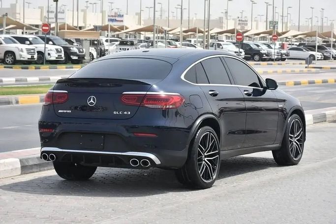 Подержанный Mercedes-Benz GLC AMG 43 AMG I (X253) Рестайлинг, 3.0 л, 2020 в Шардже от Alfaris Used Cars Черный цвет. Other | AUTO.AE