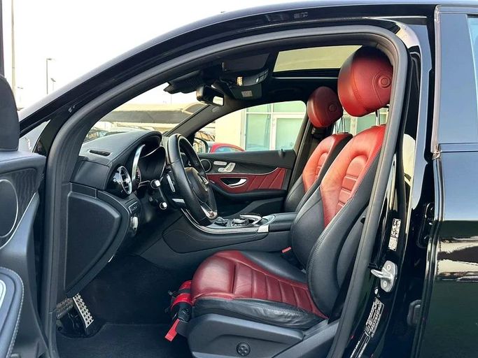 Подержанный Mercedes-Benz GLC Coupe AMG 43 AMG I (C253), 3.0 л, 2018 в Шардже от Ahmad alkhodari Motors Черный цвет. GCC | AUTO.AE