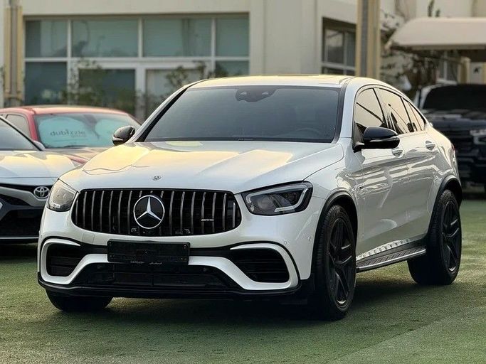 Подержанный Mercedes-Benz GLC Coupe AMG 63 AMG S I (C253) Рестайлинг, 4.0 л, 2020 в Шардже от Hayan Alkhudari Used Cars Белый цвет. Японская | AUTO.AE