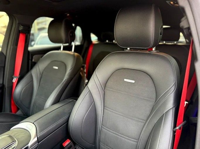 Подержанный Mercedes-Benz GLC Coupe AMG 63 AMG S I (C253) Рестайлинг, 4.0 л, 2020 в Шардже от Hayan Alkhudari Used Cars Белый цвет. Японская | AUTO.AE