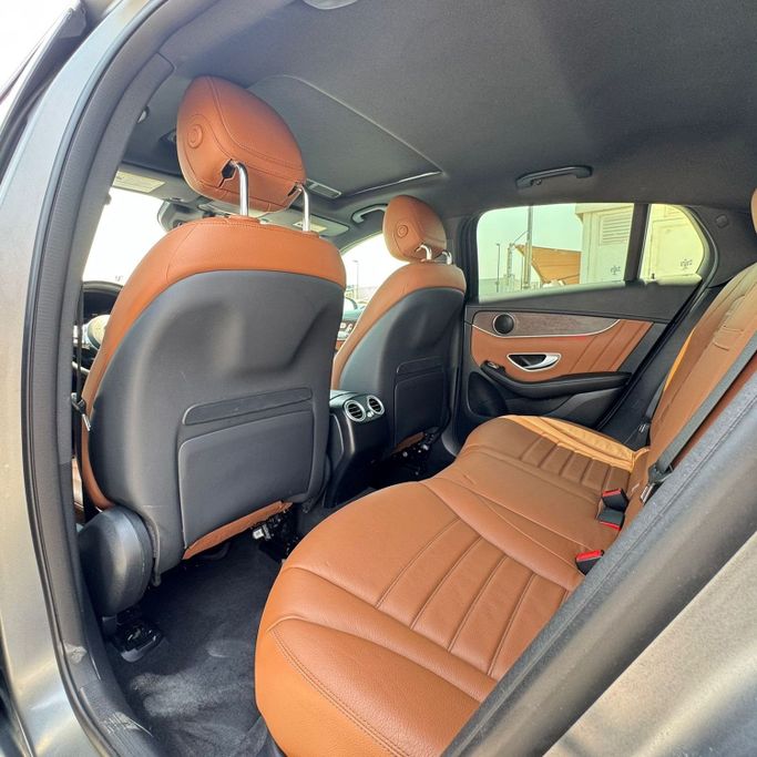 Подержанный Mercedes-Benz GLC Coupe 300 II (C254), 2.0 л, 2023 в Шардже от Alfaris Used Cars Другой цвет цвет.  | AUTO.AE