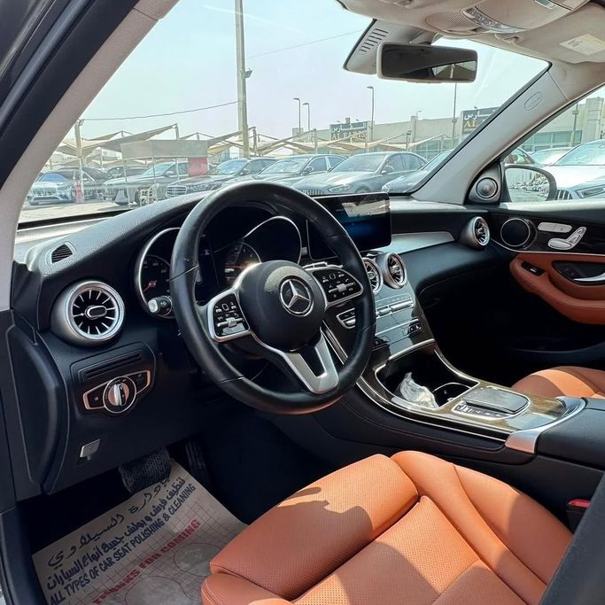Used Mercedes-Benz GLC 300 I (X253) Facelift, 2.0 l, 2020 in Sharjah by Alfaris Used Cars, Black color.  | AUTO.AE