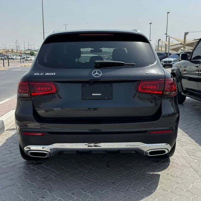 Used Mercedes-Benz GLC 300 I (X253) Facelift, 2.0 l, 2020 in Sharjah by Alfaris Used Cars, Black color.  | AUTO.AE