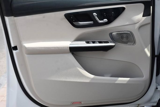 Used Mercedes-Benz GLC 300 II (X254), 2.0 l, 2023 in Sharjah by Alfaris Used Cars, White color. Other | AUTO.AE