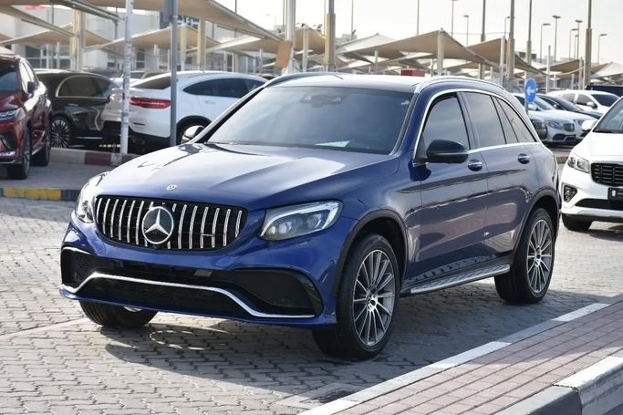 Подержанный Mercedes-Benz GLC 300 I (X253), 2.0 л, 2019 в Шардже от Alfaris Used Cars Синий цвет. Other | AUTO.AE