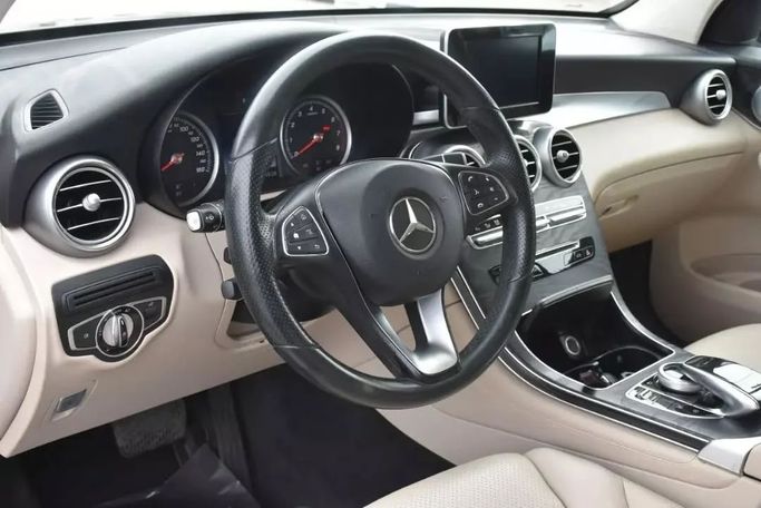 Used Mercedes-Benz GLC 300 I (X253), 2.0 l, 2016 in Sharjah by Alfaris Used Cars, Black color. Other | AUTO.AE