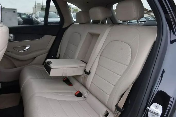 Used Mercedes-Benz GLC 300 I (X253), 2.0 l, 2016 in Sharjah by Alfaris Used Cars, Black color. Other | AUTO.AE
