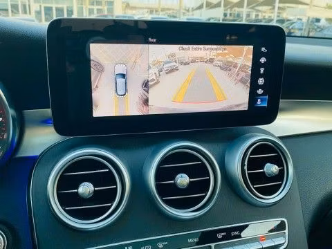 Подержанный Mercedes-Benz GLC 300 I (X253) Рестайлинг, 2.0 л, 2021 в Шардже от Ali Used Cars Черный цвет. Американская | AUTO.AE