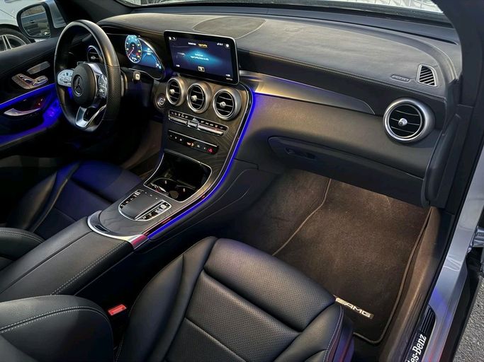 Used Mercedes-Benz GLC 300 I (X253) Facelift, 2.0 l, 2022 in Sharjah by Daira Used Cars, White color. American Specs | AUTO.AE