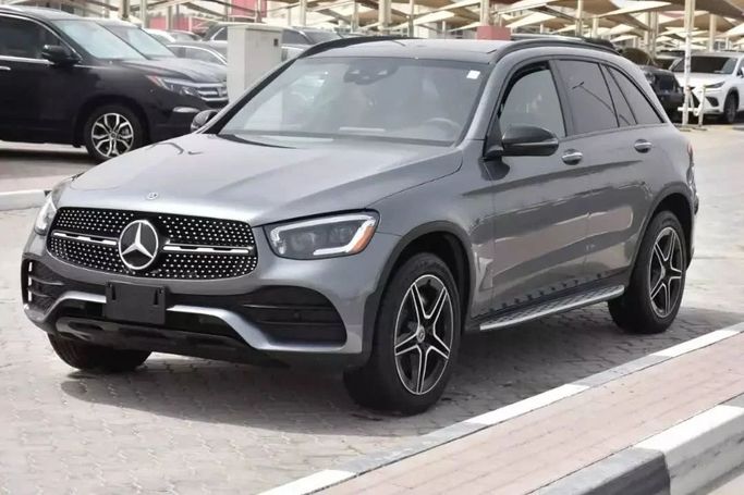 Подержанный Mercedes-Benz GLC 300 I (X253) Рестайлинг, 2.0 л, 2020 в Шардже от Alfaris Used Cars Серый цвет. Other | AUTO.AE