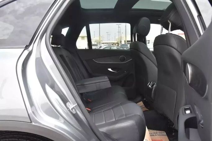 Подержанный Mercedes-Benz GLC 300 I (X253) Рестайлинг, 2.0 л, 2020 в Шардже от Alfaris Used Cars Серый цвет. Other | AUTO.AE