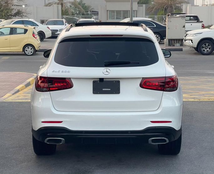 Used Mercedes-Benz GLC 300 I (X253) Facelift, 2.0 l, 2021 in Sharjah by Al Nukhba Al Malakyah Used Cars, White color. American Specs | AUTO.AE