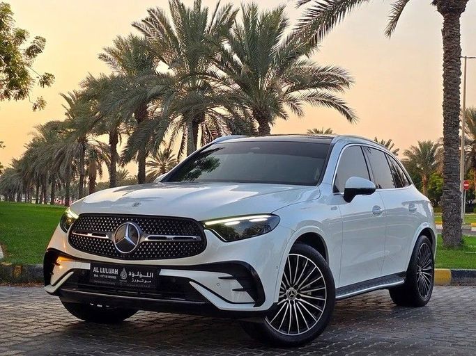 Used Mercedes-Benz GLC 200 II (X254), 2.0 l, 2023 in Sharjah by Al Luluah Al Baithaa, White color.  | AUTO.AE