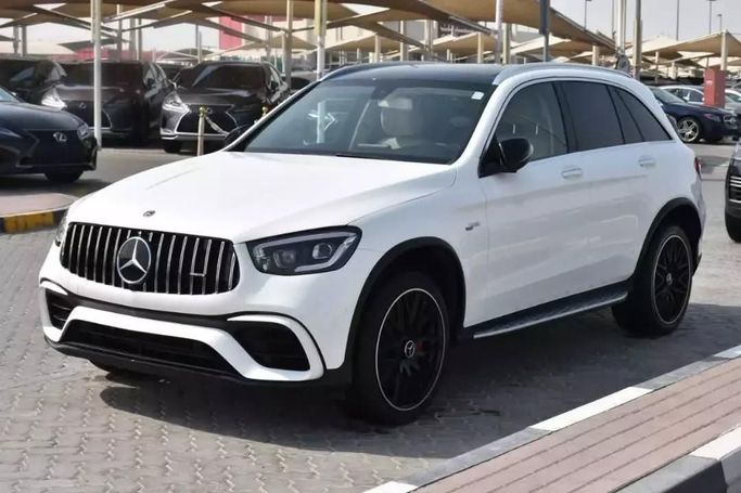 Подержанный Mercedes-Benz GLC 300 I (X253), 2.0 л, 2018 в Шардже от Alfaris Used Cars Белый цвет. Other | AUTO.AE